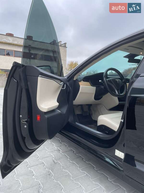 Ліфтбек Tesla Model S 2019 в Тернополі фото 9 Ліфтбек Tesla Model S 2019 в Тернополі