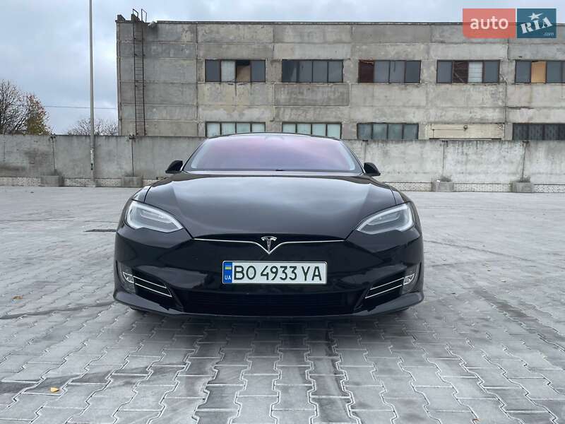 Ліфтбек Tesla Model S 2019 в Тернополі