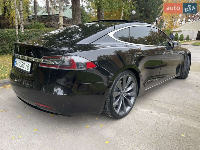 Ліфтбек Tesla Model S 2017 в Києві фото 4 Ліфтбек Tesla Model S 2017 в Києві