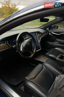 Лифтбек Tesla Model S 2017 в Снятине