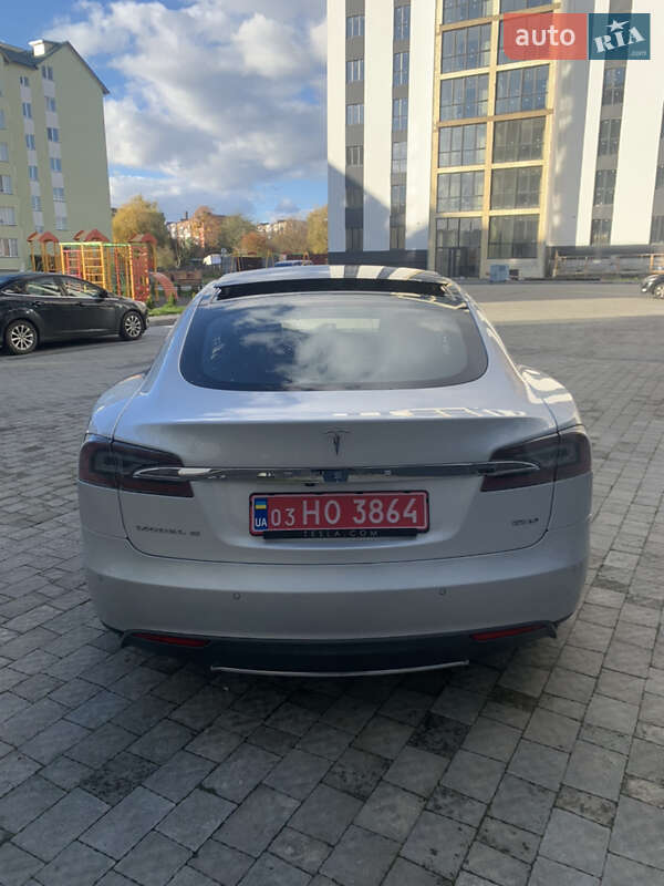 Ліфтбек Tesla Model S 2015 в Шептицькому фото 7 Ліфтбек Tesla Model S 2015 в Шептицькому