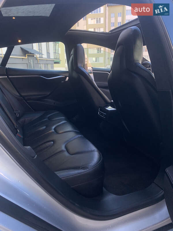 Ліфтбек Tesla Model S 2015 в Шептицькому фото 12 Ліфтбек Tesla Model S 2015 в Шептицькому