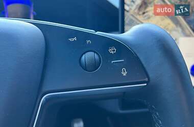 Лифтбек Tesla Model S 2022 в Львове