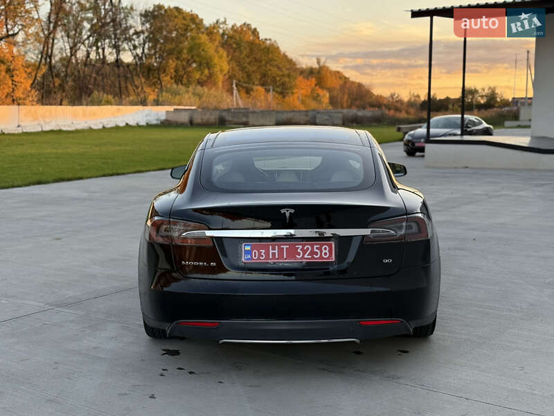 Ліфтбек Tesla Model S 2013 в Луцьку фото 15 Ліфтбек Tesla Model S 2013 в Луцьку