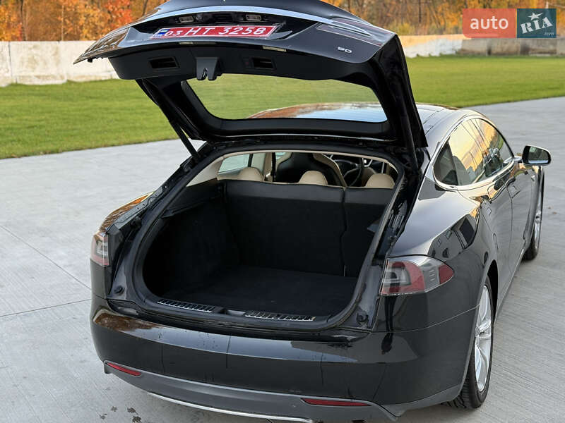 Ліфтбек Tesla Model S 2013 в Луцьку фото 23 Ліфтбек Tesla Model S 2013 в Луцьку
