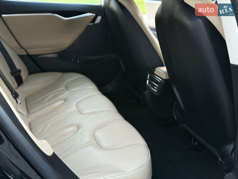 Ліфтбек Tesla Model S 2013 в Луцьку фото 34 Ліфтбек Tesla Model S 2013 в Луцьку
