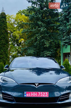 Ліфтбек Tesla Model S 2016 в Луцьку