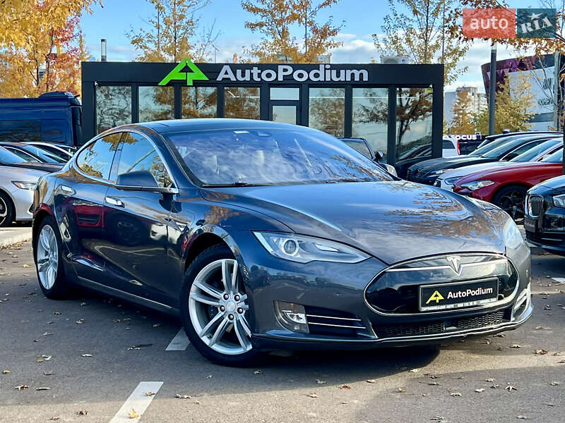 Ліфтбек Tesla Model S 2015 в Києві фото 5 Ліфтбек Tesla Model S 2015 в Києві