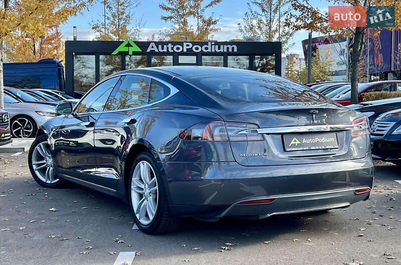 Ліфтбек Tesla Model S 2015 в Києві фото 10 Ліфтбек Tesla Model S 2015 в Києві