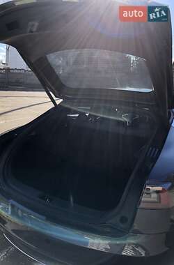 Лифтбек Tesla Model S 2014 в Николаеве