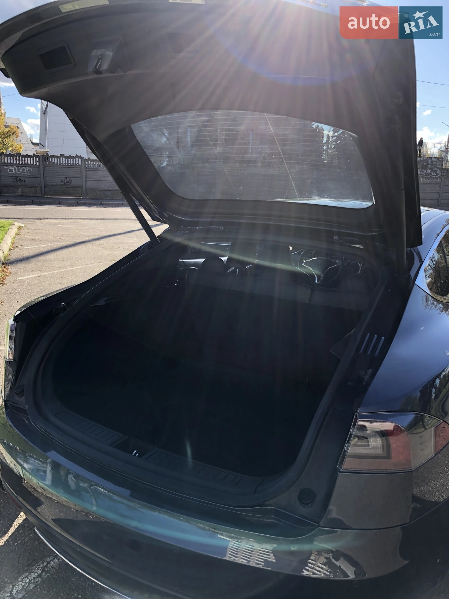 2014 Tesla Model S - мініатюра 19