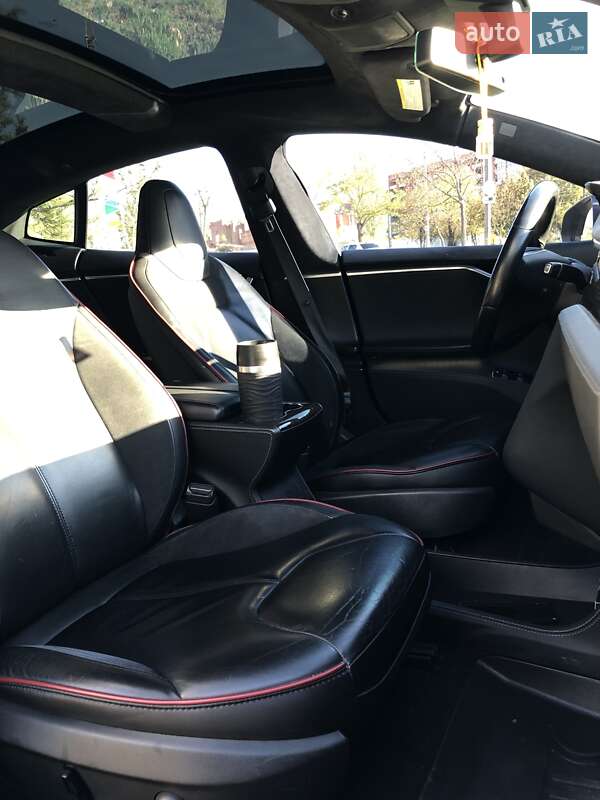 Лифтбек Tesla Model S 2014 в Николаеве