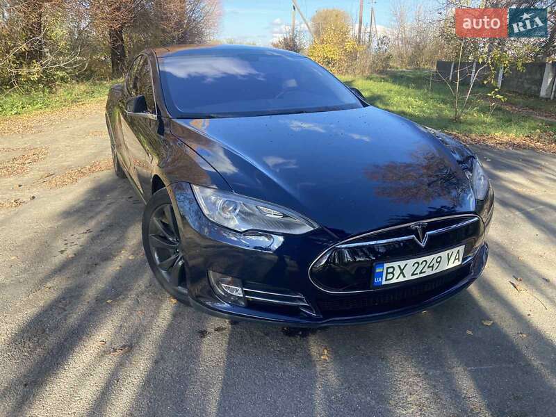 Ліфтбек Tesla Model S 2014 в Хмельницькому