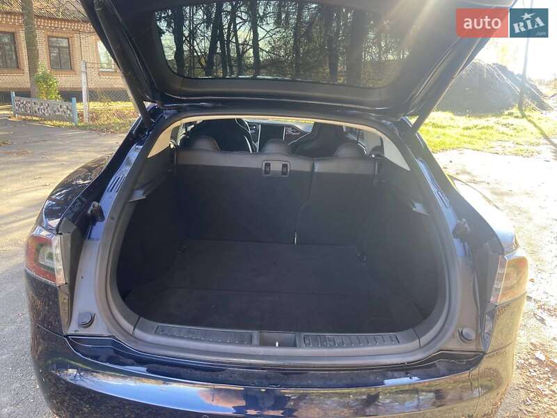 Ліфтбек Tesla Model S 2014 в Хмельницькому