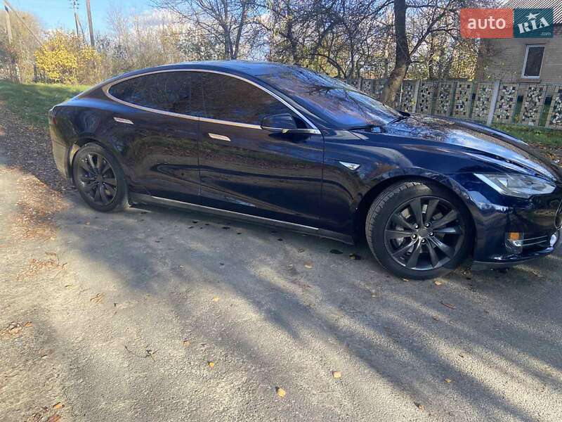 Ліфтбек Tesla Model S 2014 в Хмельницькому