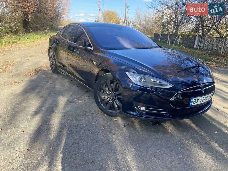 Ліфтбек Tesla Model S 2014 в Хмельницькому
