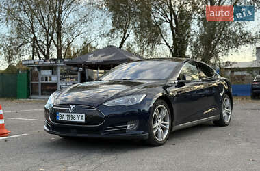 Лифтбек Tesla Model S 2014 в Киеве Лифтбек Tesla Model S 2014 в Киеве