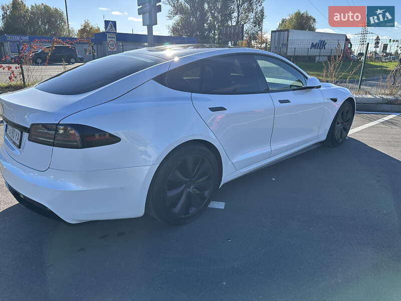 Лифтбек Tesla Model S 2022 в Святопетровское