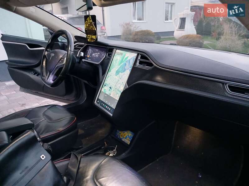 Лифтбек Tesla Model S 2013 в Кицмани фото 14 Лифтбек Tesla Model S 2013 в Кицмани