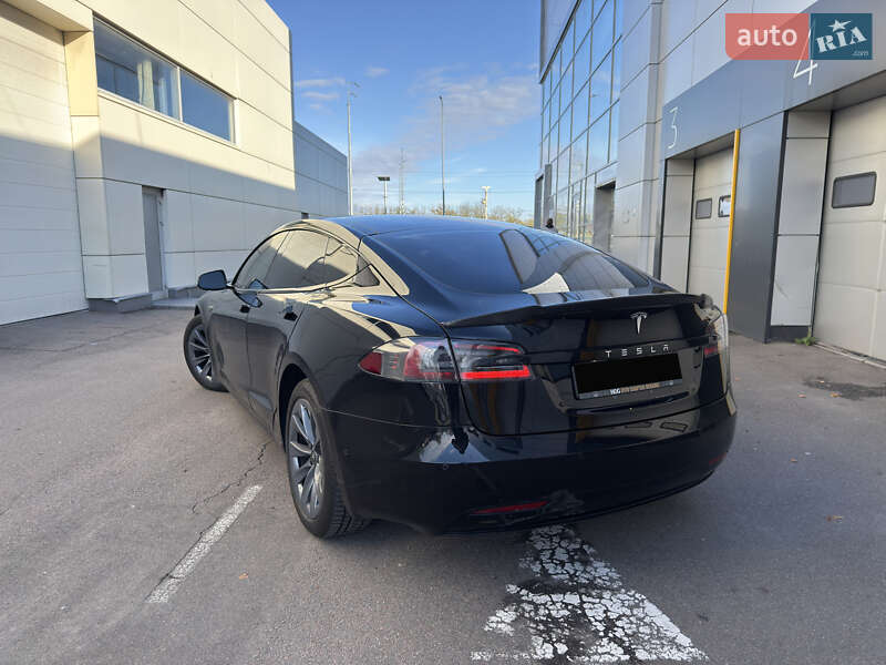 Ліфтбек Tesla Model S 2016 в Києві фото 5 Ліфтбек Tesla Model S 2016 в Києві