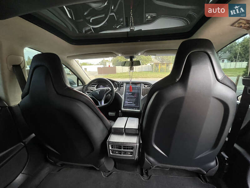 Лифтбек Tesla Model S 2013 в Кременчуге фото 25 Лифтбек Tesla Model S 2013 в Кременчуге