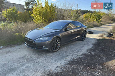 Ліфтбек Tesla Model S 2014 в Вишгороді