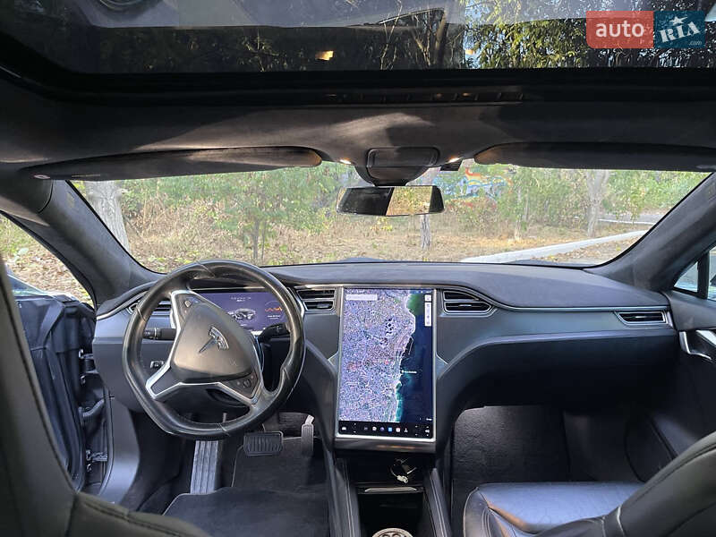 Ліфтбек Tesla Model S 2015 в Одесі