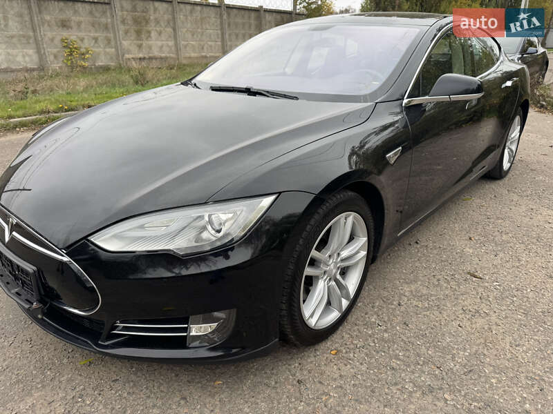 Лифтбек Tesla Model S 2014 в Одессе фото 3 Лифтбек Tesla Model S 2014 в Одессе