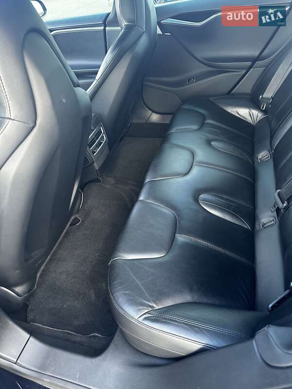 Ліфтбек Tesla Model S 2015 в Києві фото 16 Ліфтбек Tesla Model S 2015 в Києві