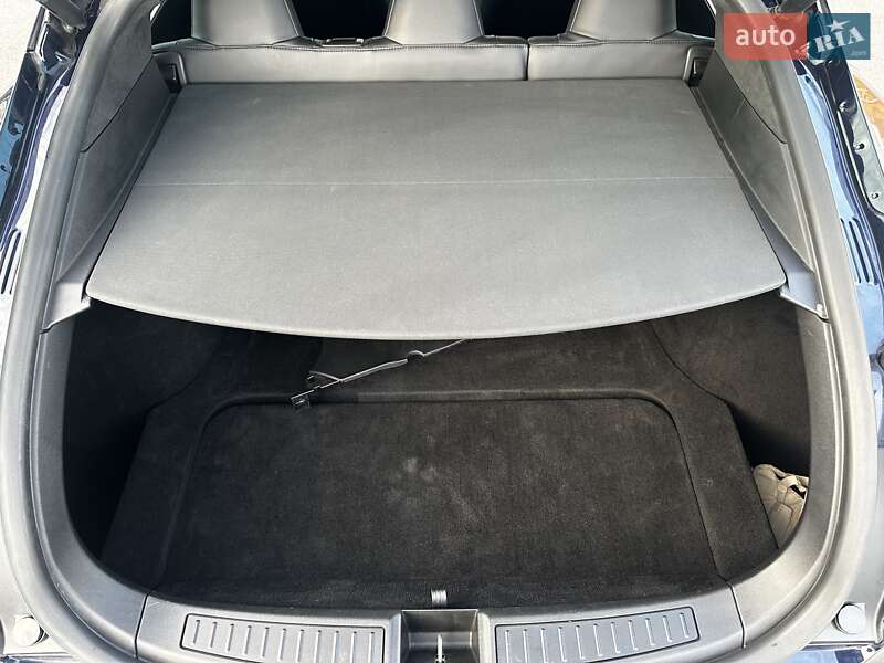 Ліфтбек Tesla Model S 2015 в Києві фото 20 Ліфтбек Tesla Model S 2015 в Києві
