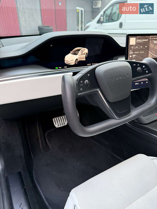 Лифтбек Tesla Model S 2022 в Киеве