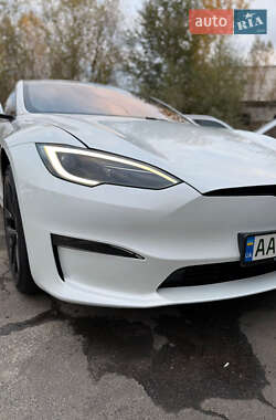 Лифтбек Tesla Model S 2022 в Киеве