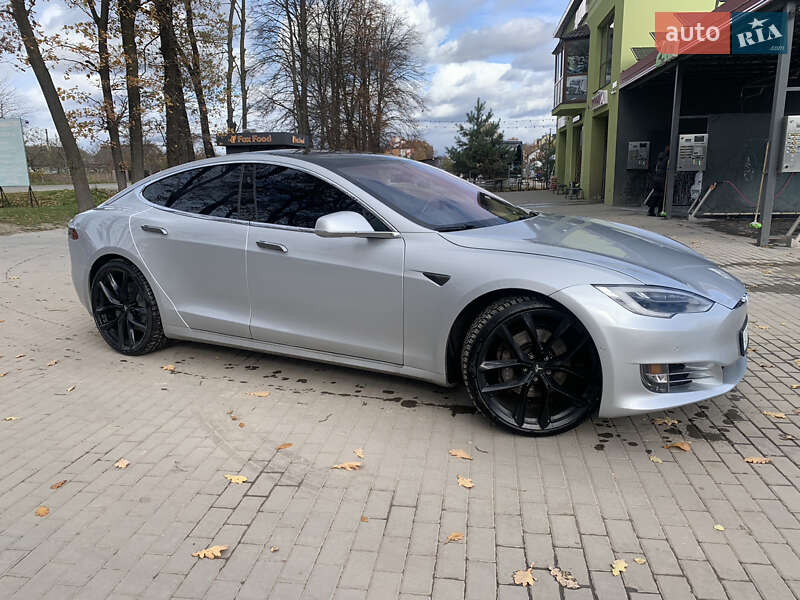 Лифтбек Tesla Model S 2018 в Ивано-Франковске фото 4 Лифтбек Tesla Model S 2018 в Ивано-Франковске