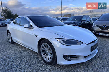 Лифтбек Tesla Model S 2016 в Ивано-Франковске Лифтбек Tesla Model S 2016 в Ивано-Франковске