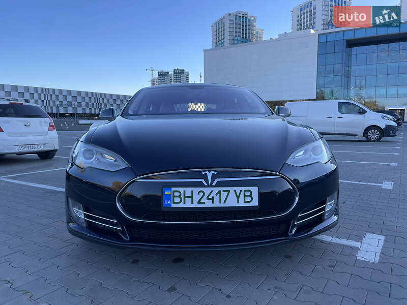 Tesla Model S 2013