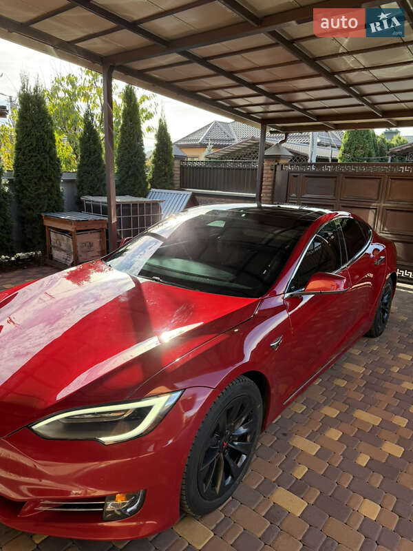 Ліфтбек Tesla Model S 2016 в Білій Церкві