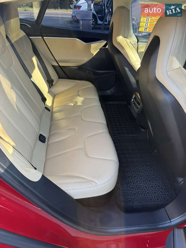 Ліфтбек Tesla Model S 2016 в Білій Церкві