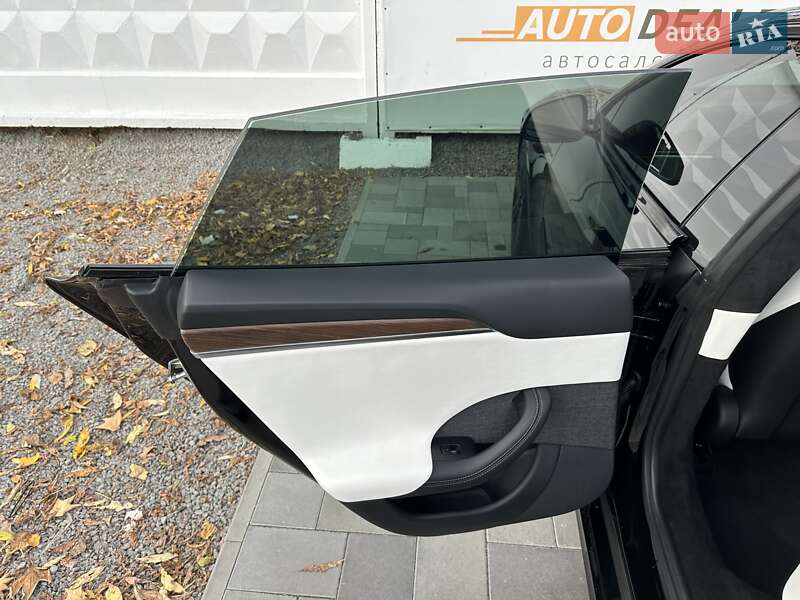 Лифтбек Tesla Model S 2022 в Киеве фото 50 Лифтбек Tesla Model S 2022 в Киеве