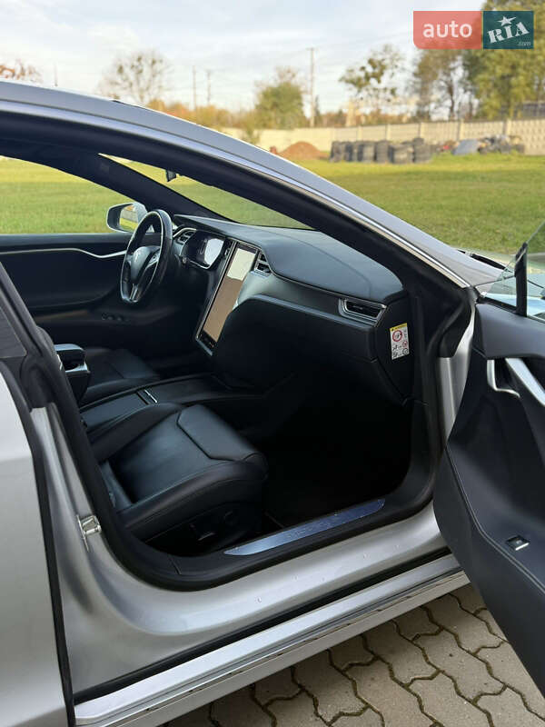 Ліфтбек Tesla Model S 2017 в Радехові фото 10 Ліфтбек Tesla Model S 2017 в Радехові