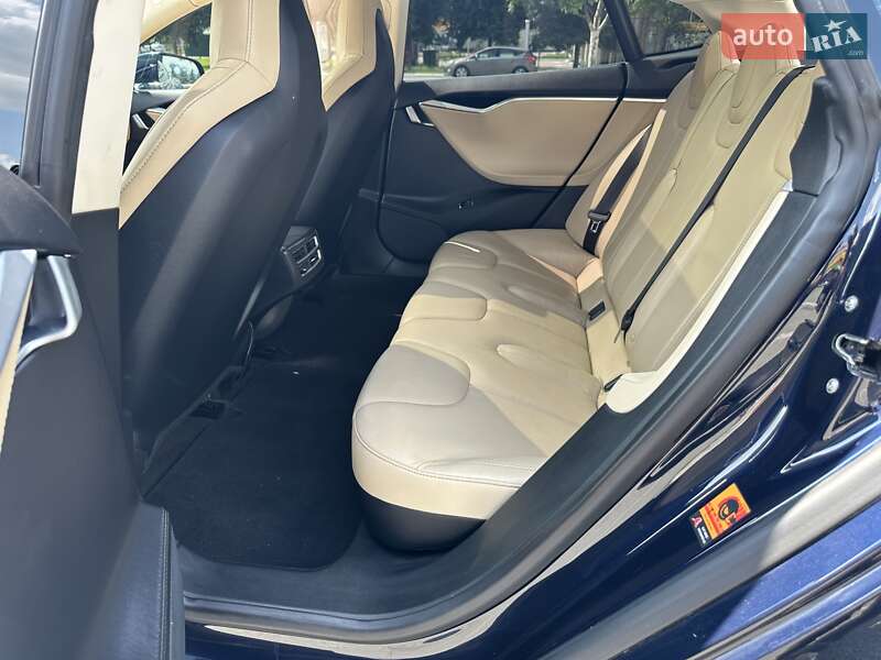 Лифтбек Tesla Model S 2013 в Киеве фото 18 Лифтбек Tesla Model S 2013 в Киеве