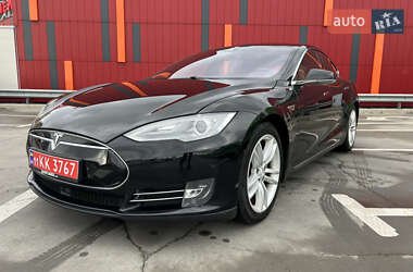 Ліфтбек Tesla Model S 2015 в Києві