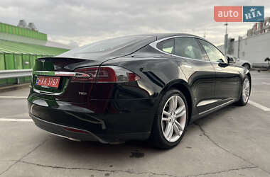 Ліфтбек Tesla Model S 2015 в Києві