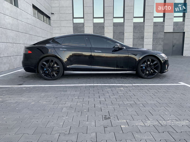 Ліфтбек Tesla Model S 2017 в Сарнах фото 12 Ліфтбек Tesla Model S 2017 в Сарнах