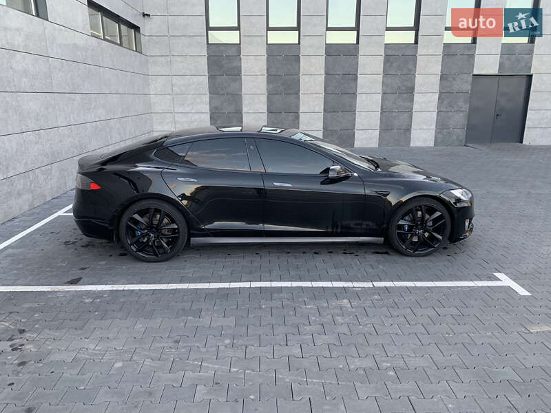 Ліфтбек Tesla Model S 2017 в Сарнах фото 11 Ліфтбек Tesla Model S 2017 в Сарнах