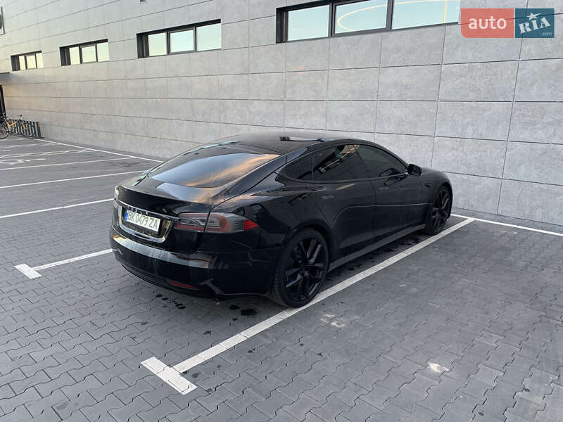 Ліфтбек Tesla Model S 2017 в Сарнах фото 26 Ліфтбек Tesla Model S 2017 в Сарнах