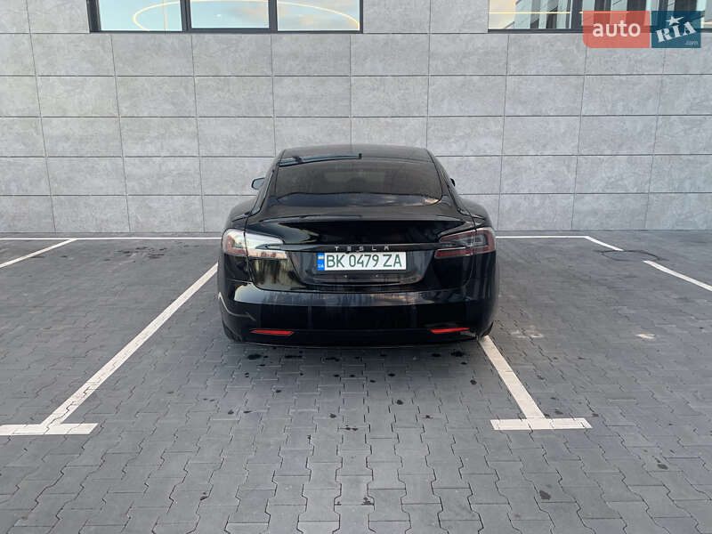 Ліфтбек Tesla Model S 2017 в Сарнах фото 36 Ліфтбек Tesla Model S 2017 в Сарнах