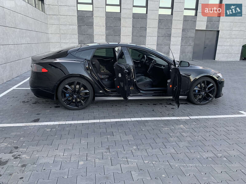Ліфтбек Tesla Model S 2017 в Сарнах фото 44 Ліфтбек Tesla Model S 2017 в Сарнах