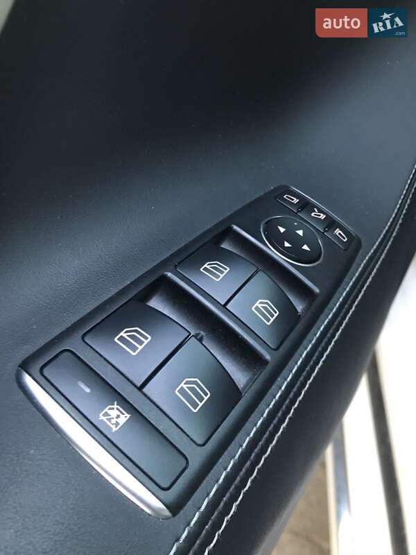 Ліфтбек Tesla Model S 2019 в Вінниці