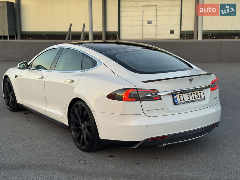 Лифтбек Tesla Model S 2014 в Виннице фото 3 Лифтбек Tesla Model S 2014 в Виннице