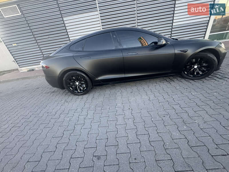 Лифтбек Tesla Model S 2018 в Коломые